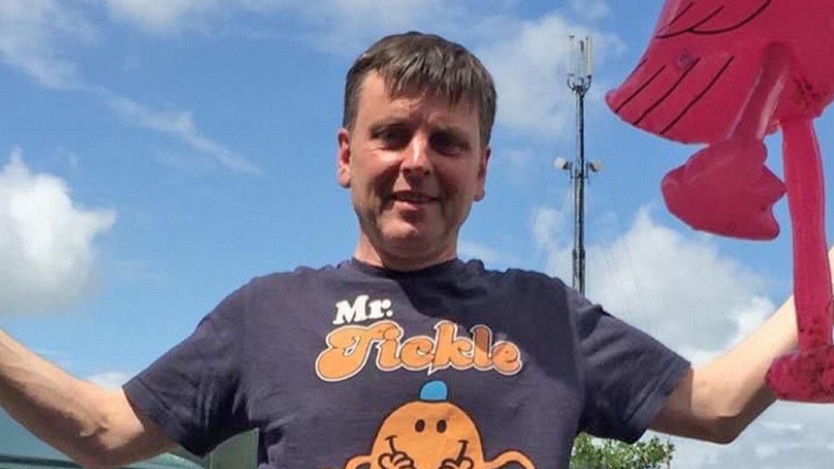 A dying Hartlepool-Glastonbury fan has fulfilled his death wish.