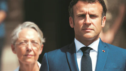 Elections in France: Macron must face rival parties after losing the majority