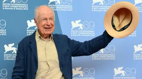 Peter Brook: Great British stage director dies aged 97