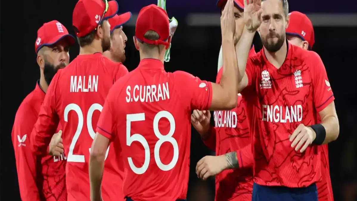 England beat New Zealand by 20 runs: England keep semi-final hopes alive with win over Kiwis; Second in the points table