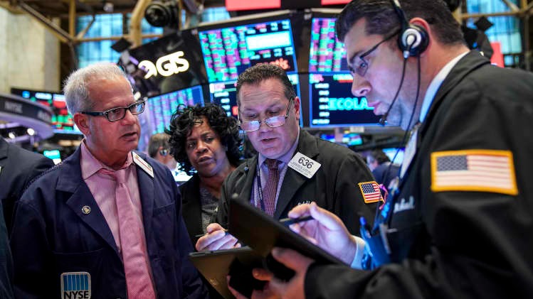 Dow Jones Hits New Highs Amid Strong Market Performance