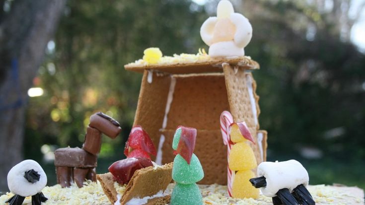 Bakery's Heartwarming Bread Nativity Scene Brings Joy to All