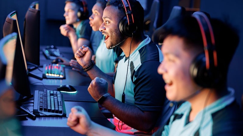 "How Mistaken Identity Sparked the Launch of a School's Esports Course"