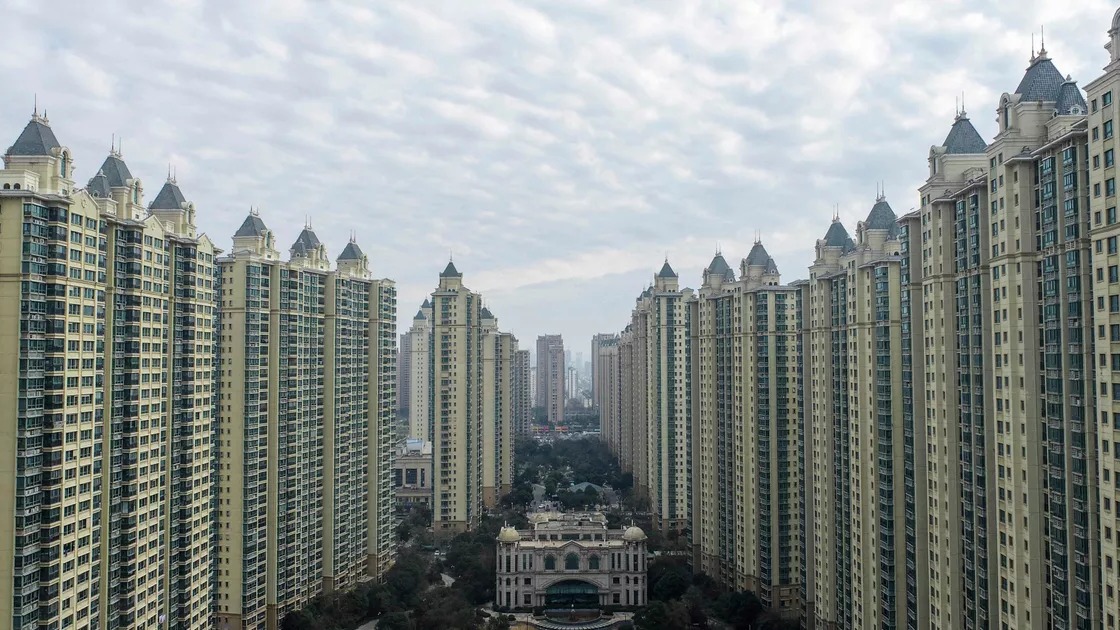 Evergrande’s Delisting Marks a Historic Collapse in China’s Real Estate Sector