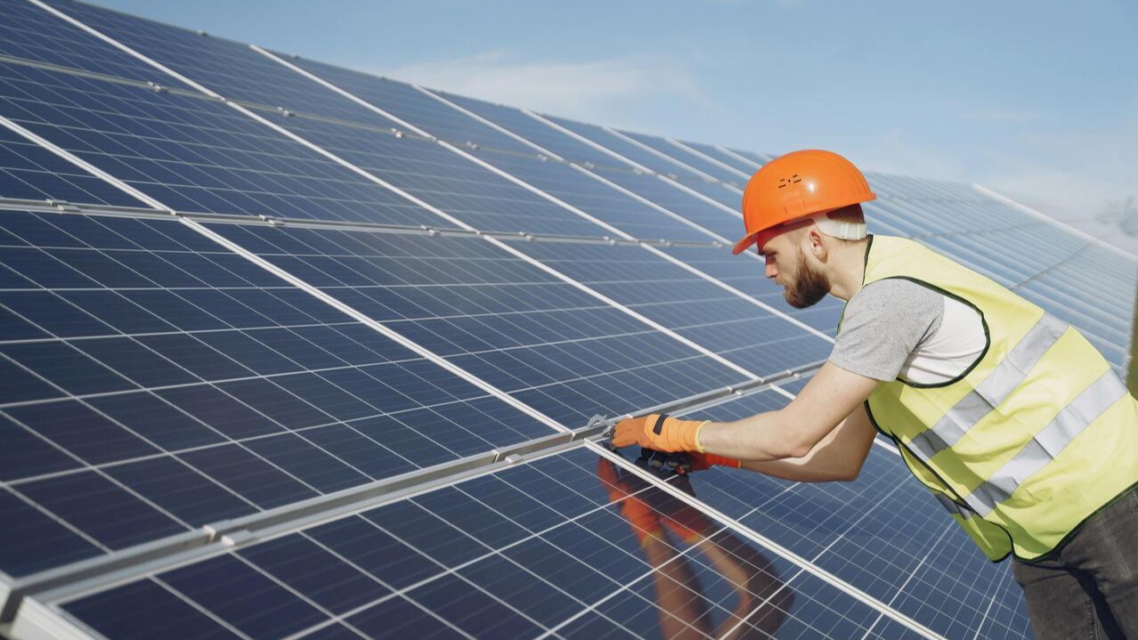 The Financial Benefits of Solar Panels for Businesses